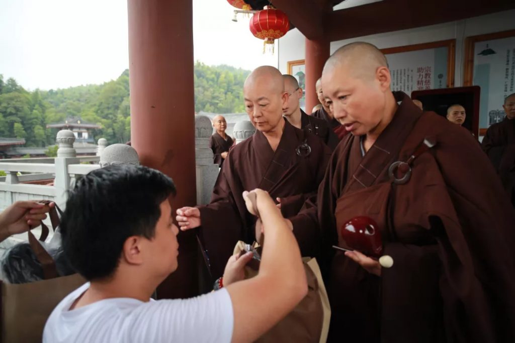 曹山寺住持养立简介图片