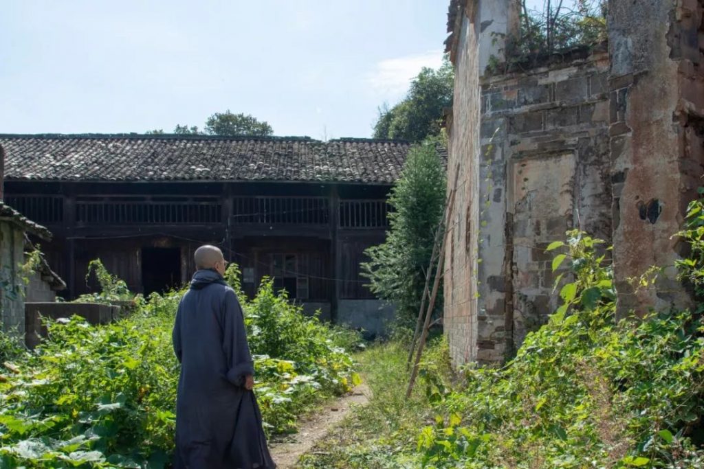 江西曹山宝积寺方丈图片